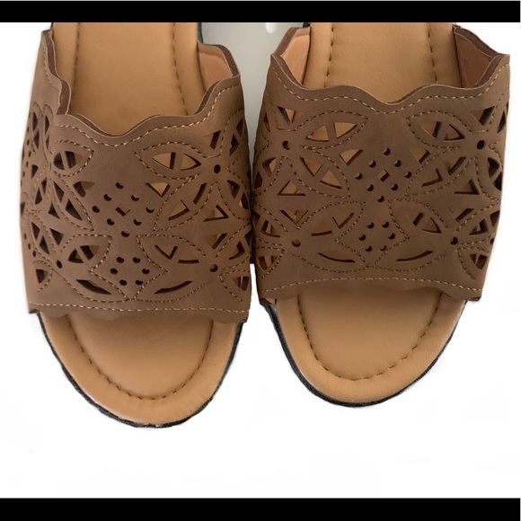 Women’s Low Wedge Sandals Open Toe Anti Slip Sandals - Picture 3 of 5